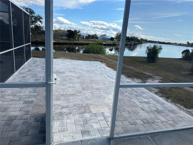 717 CRESTVIEW CIRCLE NW, Port Charlotte, FL 33948