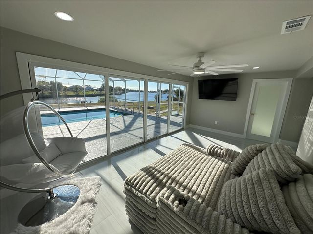 717 CRESTVIEW CIRCLE NW, Port Charlotte, FL 33948