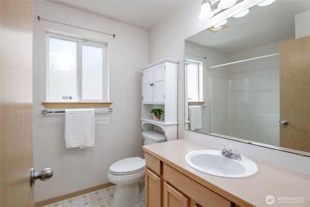11809 5th Avenue Ct E, Tacoma, WA 98445