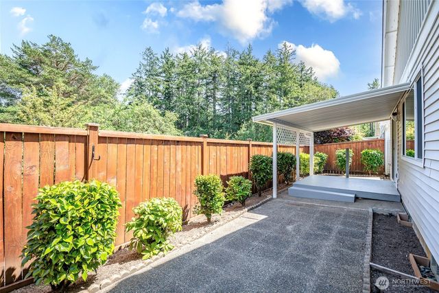 11809 5th Avenue Ct E, Tacoma, WA 98445