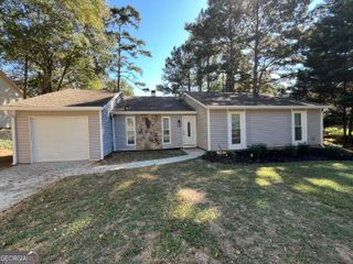 5712 Wesson Drive, Ellenwood, GA 30294