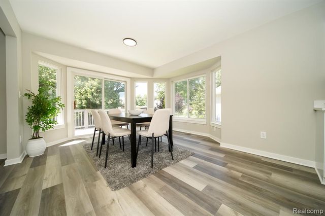 51819 Kings Pointe Drive, New Baltimore, MI 48047