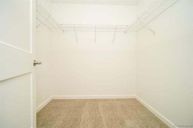 51819 Kings Pointe Drive, New Baltimore, MI 48047