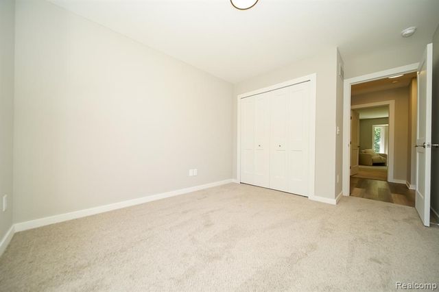 51819 Kings Pointe Drive, New Baltimore, MI 48047