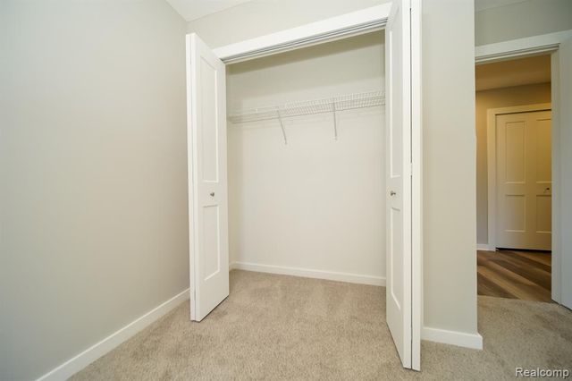 51819 Kings Pointe Drive, New Baltimore, MI 48047