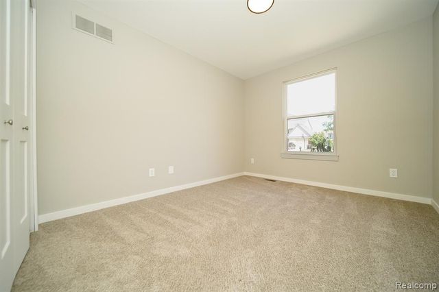 51819 Kings Pointe Drive, New Baltimore, MI 48047