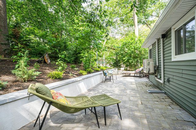 356 Oakleigh Avenue 16, Baiting Hollow, NY 11933