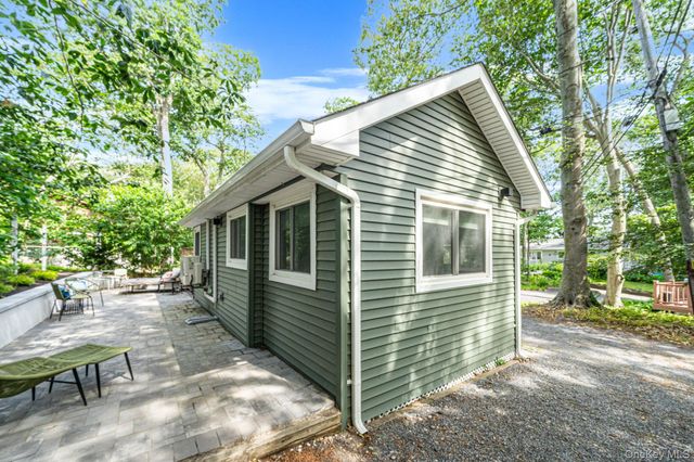 356 Oakleigh Avenue 16, Baiting Hollow, NY 11933