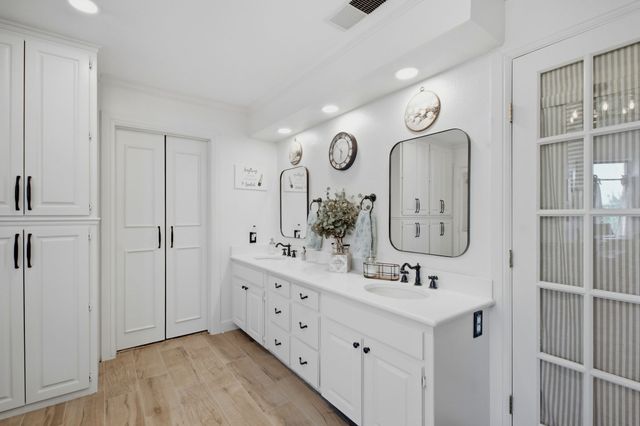 20185 Willow Glade Circle, Pilot Point, TX 76258