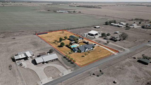20185 Willow Glade Circle, Pilot Point, TX 76258