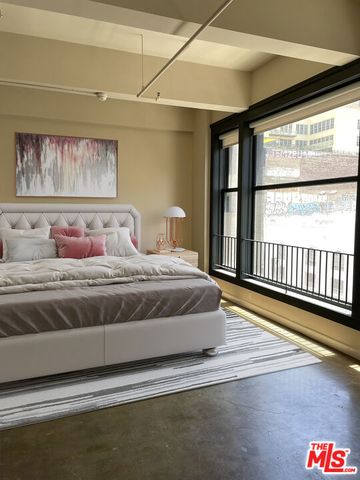 315 W 5th Street 402, Los Angeles, CA 90013