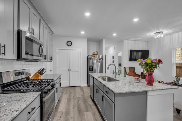 7866 Alset Drive, Magnolia, TX 77354