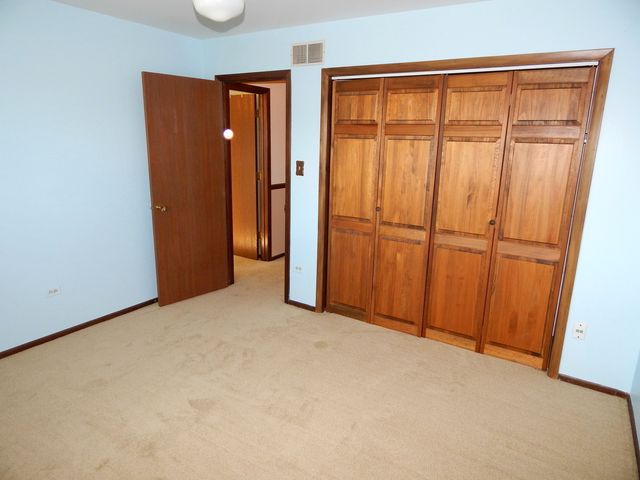 8101 Braeburn Lane, Orland Park, IL 60462
