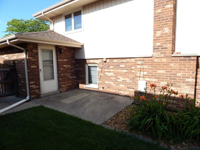 8101 Braeburn Lane, Orland Park, IL 60462