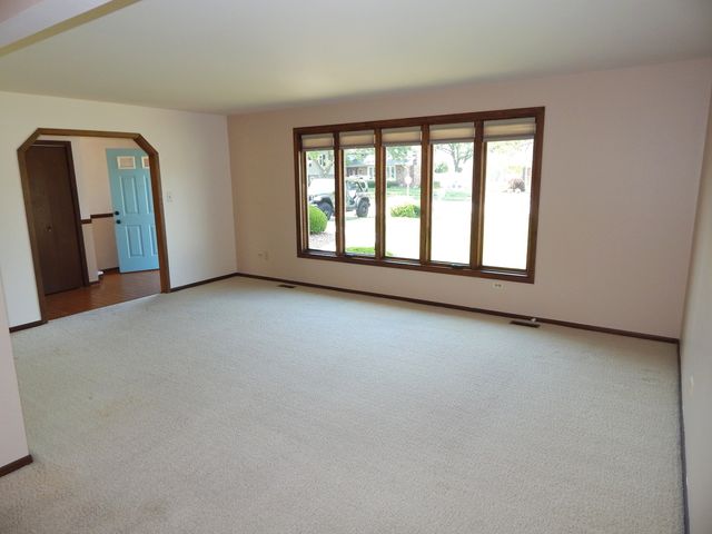 8101 Braeburn Lane, Orland Park, IL 60462