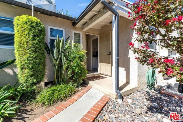 12045 Pacoima Court, Studio City (los Angeles), CA 91604