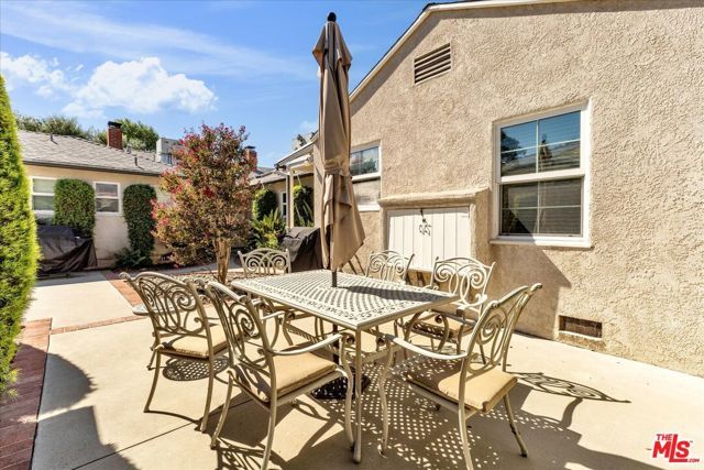 12045 Pacoima Court, Studio City (los Angeles), CA 91604