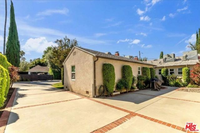 12045 Pacoima Court, Studio City (los Angeles), CA 91604