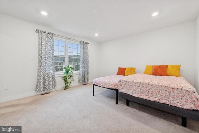 235 RED LEAF LN, Exton, PA 19341