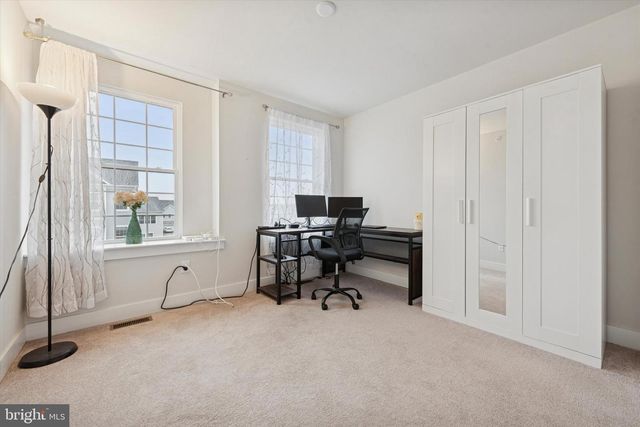 235 RED LEAF LN, Exton, PA 19341