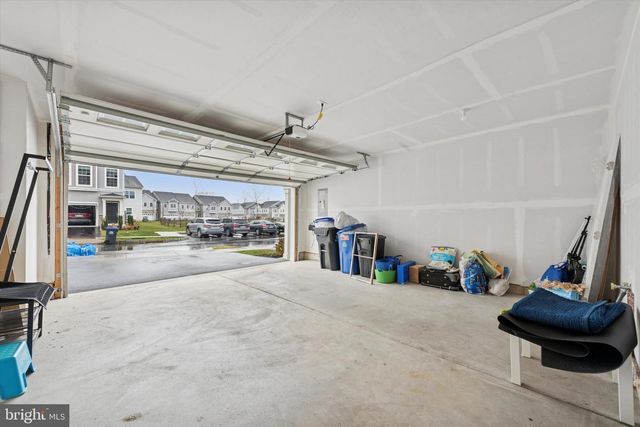 235 RED LEAF LN, Exton, PA 19341