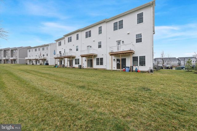 235 RED LEAF LN, Exton, PA 19341