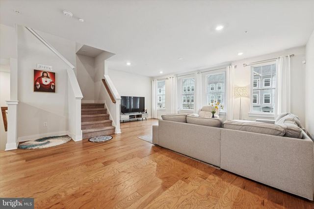 235 RED LEAF LN, Exton, PA 19341