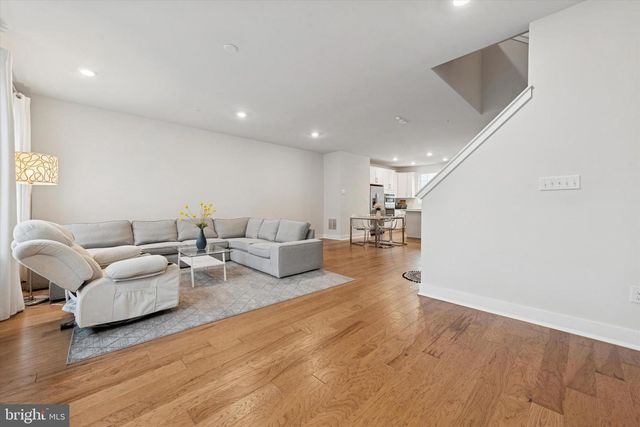 235 RED LEAF LN, Exton, PA 19341