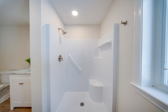 3 Woodbury Drive, Nashua, NH 03062