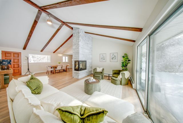 3 Woodbury Drive, Nashua, NH 03062