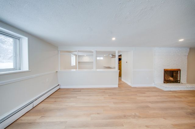 3 Woodbury Drive, Nashua, NH 03062