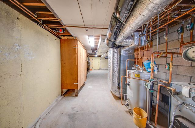 3 Woodbury Drive, Nashua, NH 03062