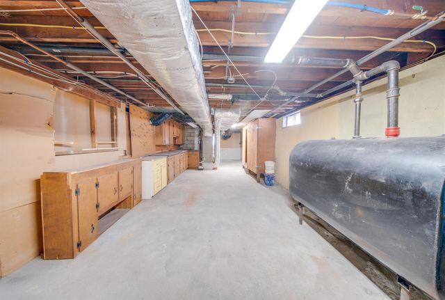 3 Woodbury Drive, Nashua, NH 03062