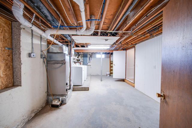 3 Woodbury Drive, Nashua, NH 03062