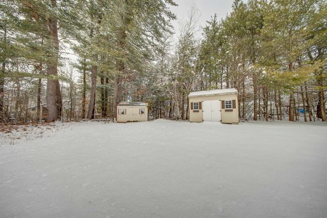 3 Woodbury Drive, Nashua, NH 03062