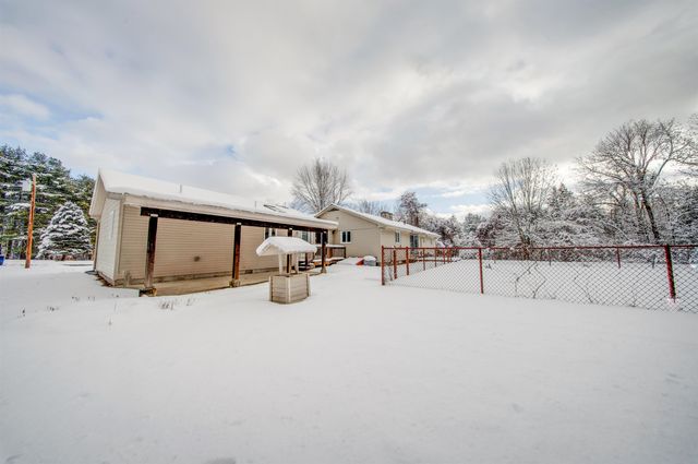 3 Woodbury Drive, Nashua, NH 03062