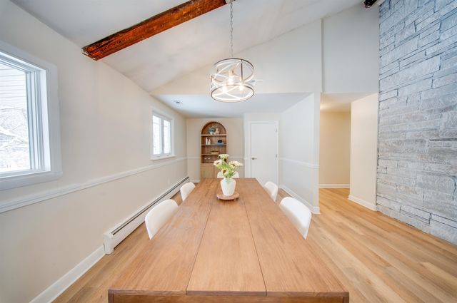 3 Woodbury Drive, Nashua, NH 03062