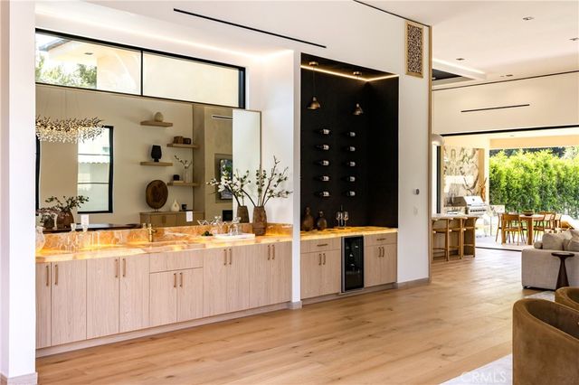11826 Kling Street, Valley Village, CA 91607