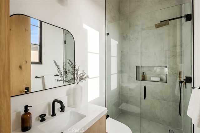 11826 Kling Street, Valley Village, CA 91607