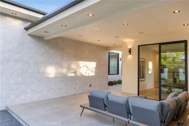 11826 Kling Street, Valley Village, CA 91607