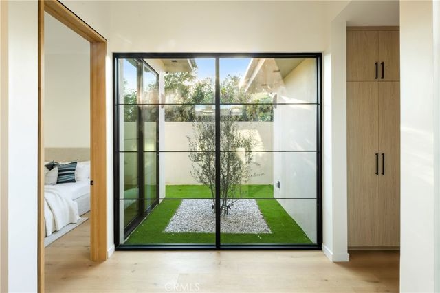 11826 Kling Street, Valley Village, CA 91607