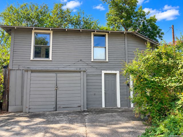 936 W Summit Ave, San Antonio, TX 78201