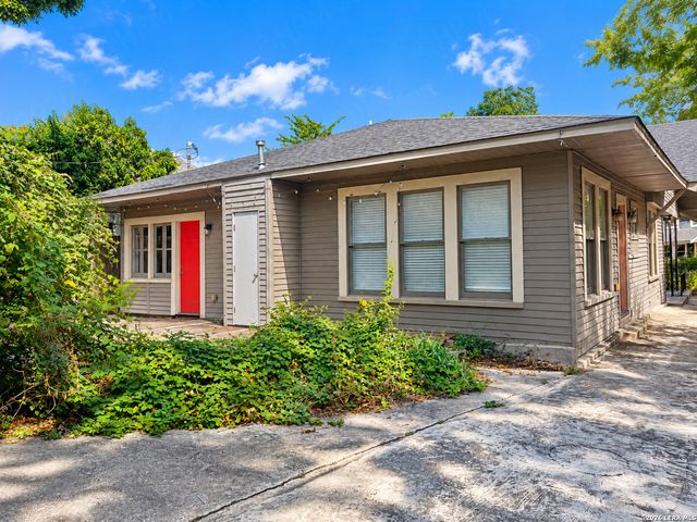 936 W Summit Ave, San Antonio, TX 78201