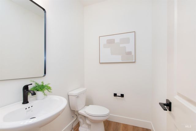 405 S Diesel Way, Boise, ID 83716