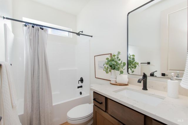 405 S Diesel Way, Boise, ID 83716