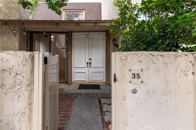 6121 Shoup Avenue 35, Woodland Hills, CA 91367