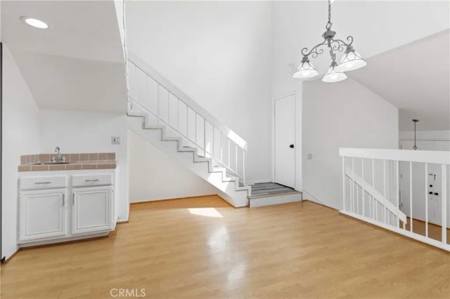 6121 Shoup Avenue 35, Woodland Hills, CA 91367