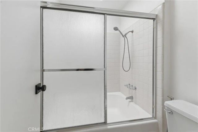 6121 Shoup Avenue 35, Woodland Hills, CA 91367