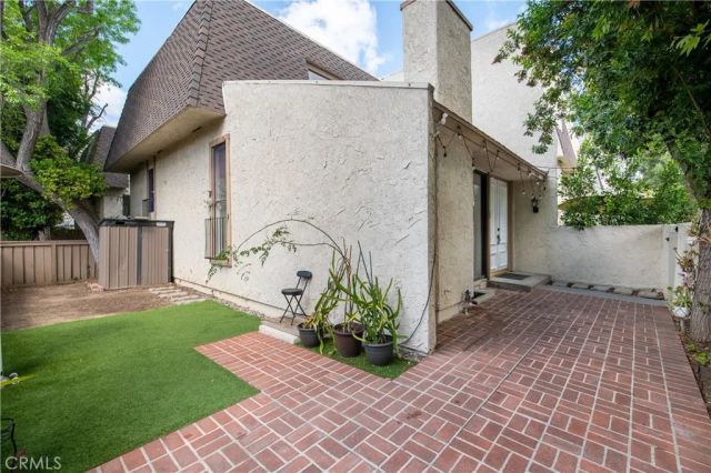 6121 Shoup Avenue 35, Woodland Hills, CA 91367