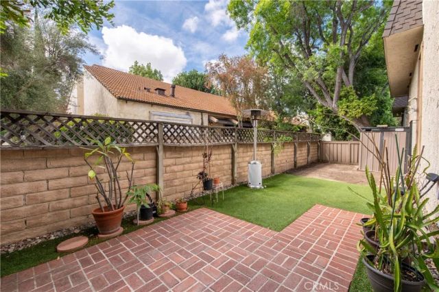 6121 Shoup Avenue 35, Woodland Hills, CA 91367